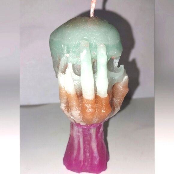 Hand crafted limited edition from our raging skull candle collection - Picture 1 of 7
